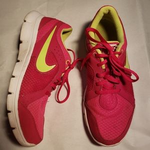 NIKE FLEX EXPERIENCE RN 2 SZ 6Y
